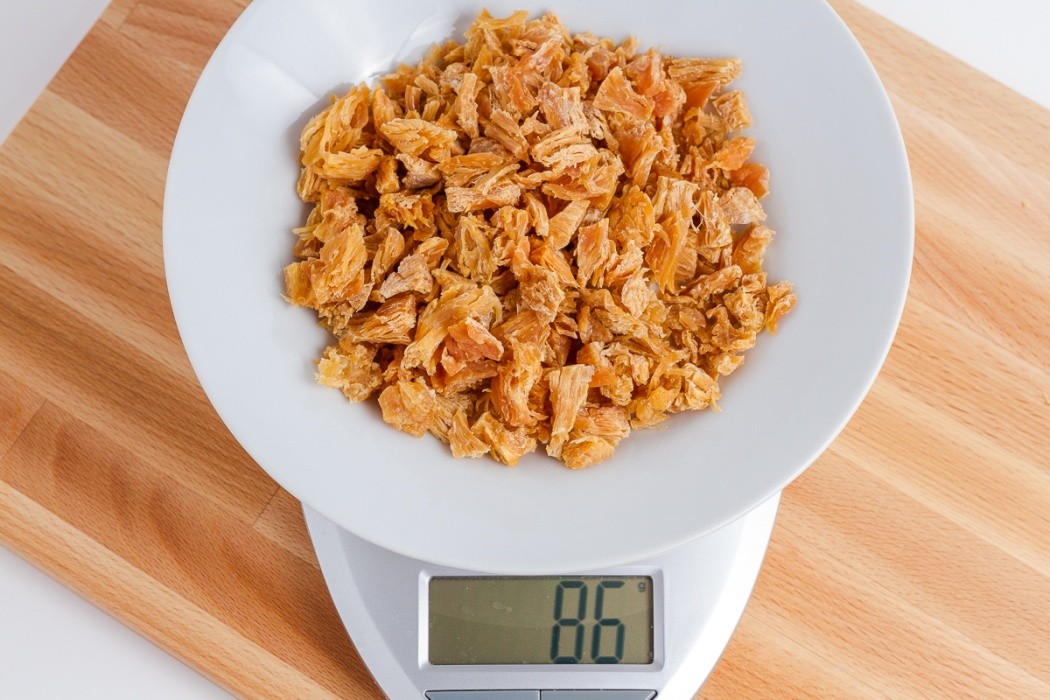 86 grams of dehydrated canned chicken